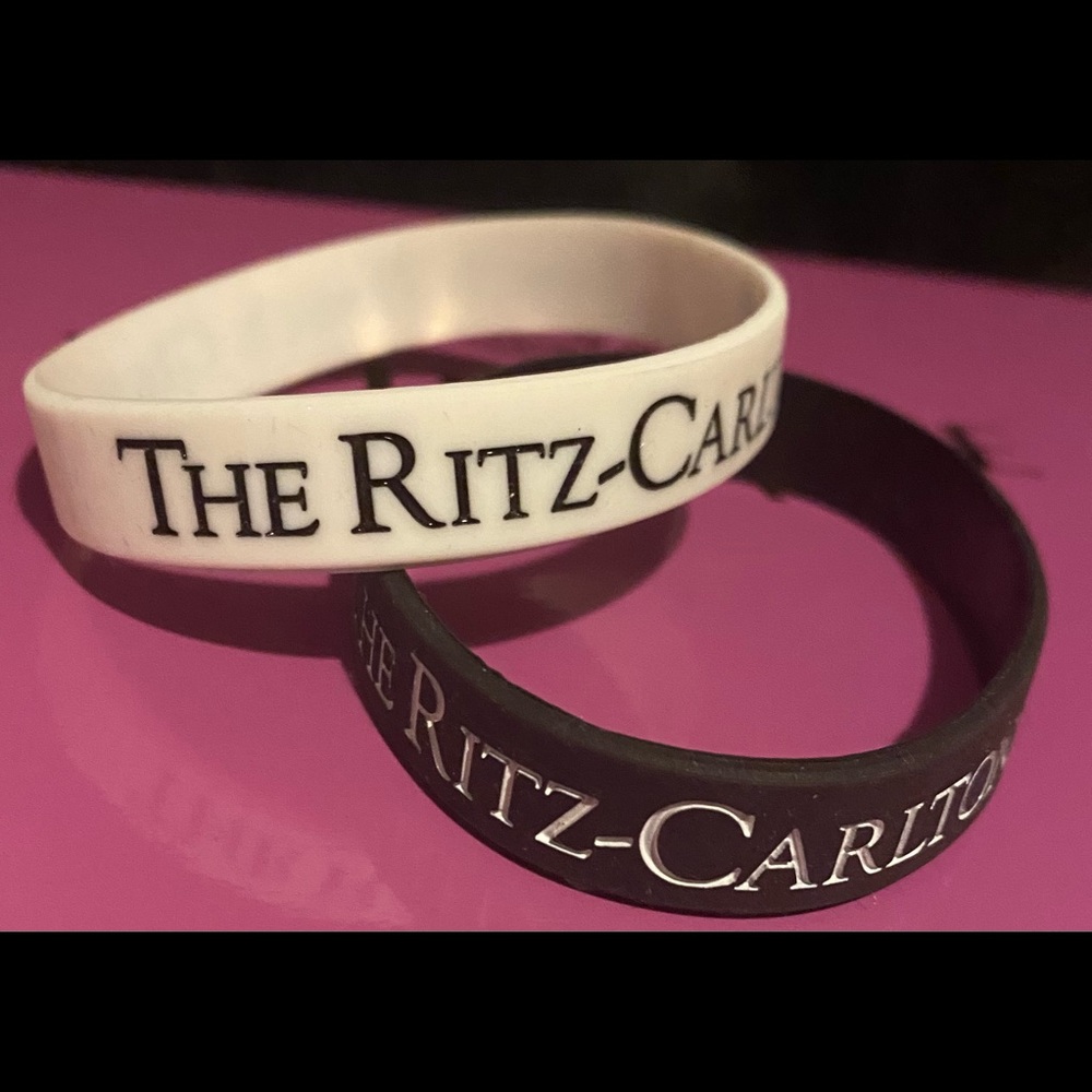 The Ritz-Carlton Unisex bracelet